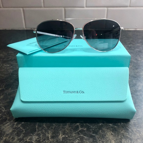 TIFFANY SUNGLASSES❤️ - Picture 2 of 8